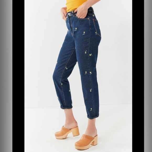 Urban Outfitters Blue Cropped Ankle Jeans size 26 - Picture 2 of 9